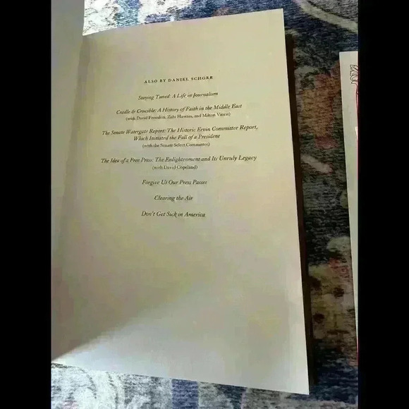 The Easton Press Signed First Edition Come To Think Of It Daniel Schorr Leather - Picture 9 of 16
